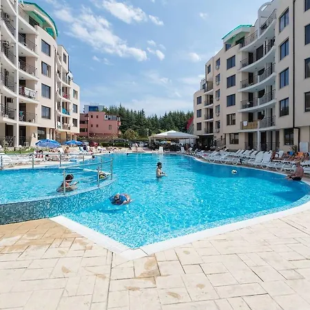 Wifi❤studio With Kitchen & Balcony Pool View❤vi❤ 公寓 阳光海滩